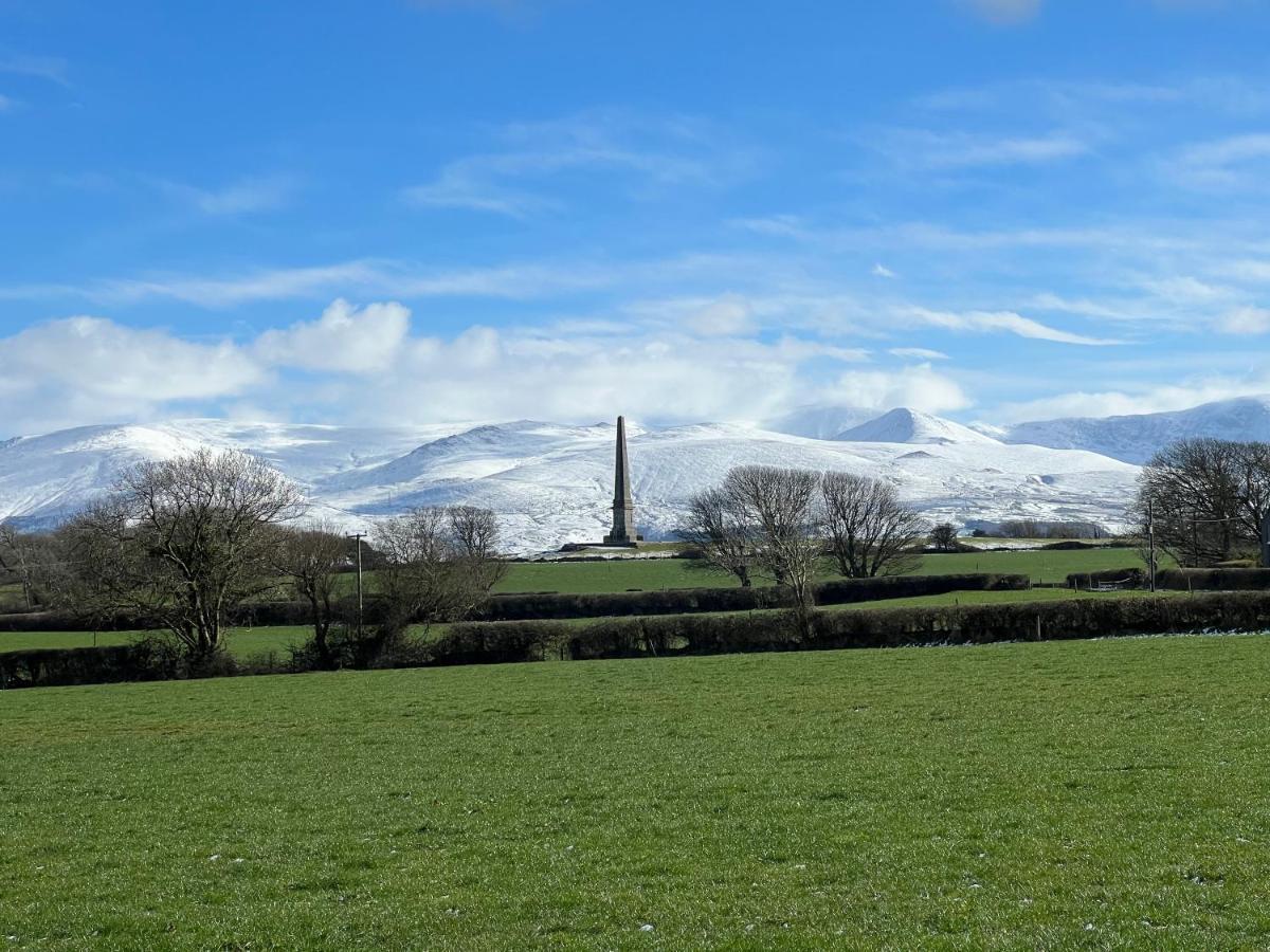 3 Bed Detached Cottage- Log Burner Mountain Views Beaumaris Exterior foto