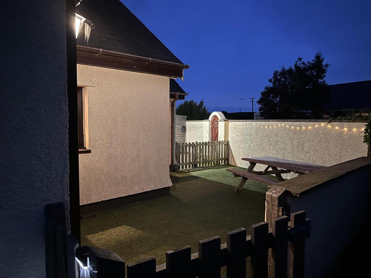 3 Bed Detached Cottage- Log Burner Mountain Views Beaumaris Exterior foto