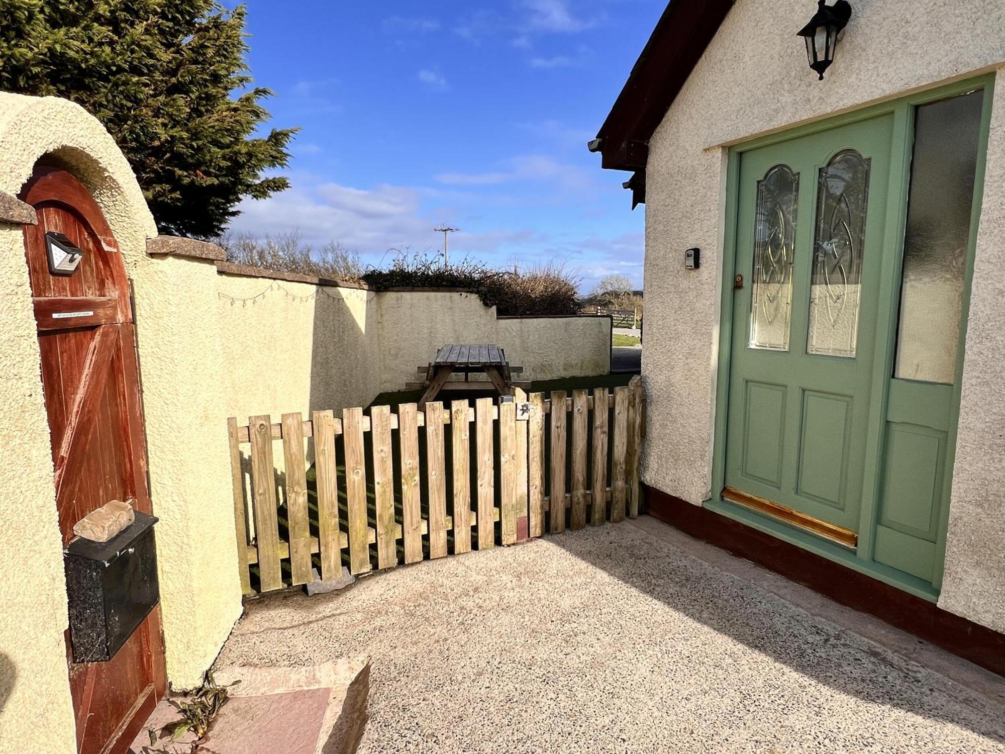 3 Bed Detached Cottage- Log Burner Mountain Views Beaumaris Exterior foto