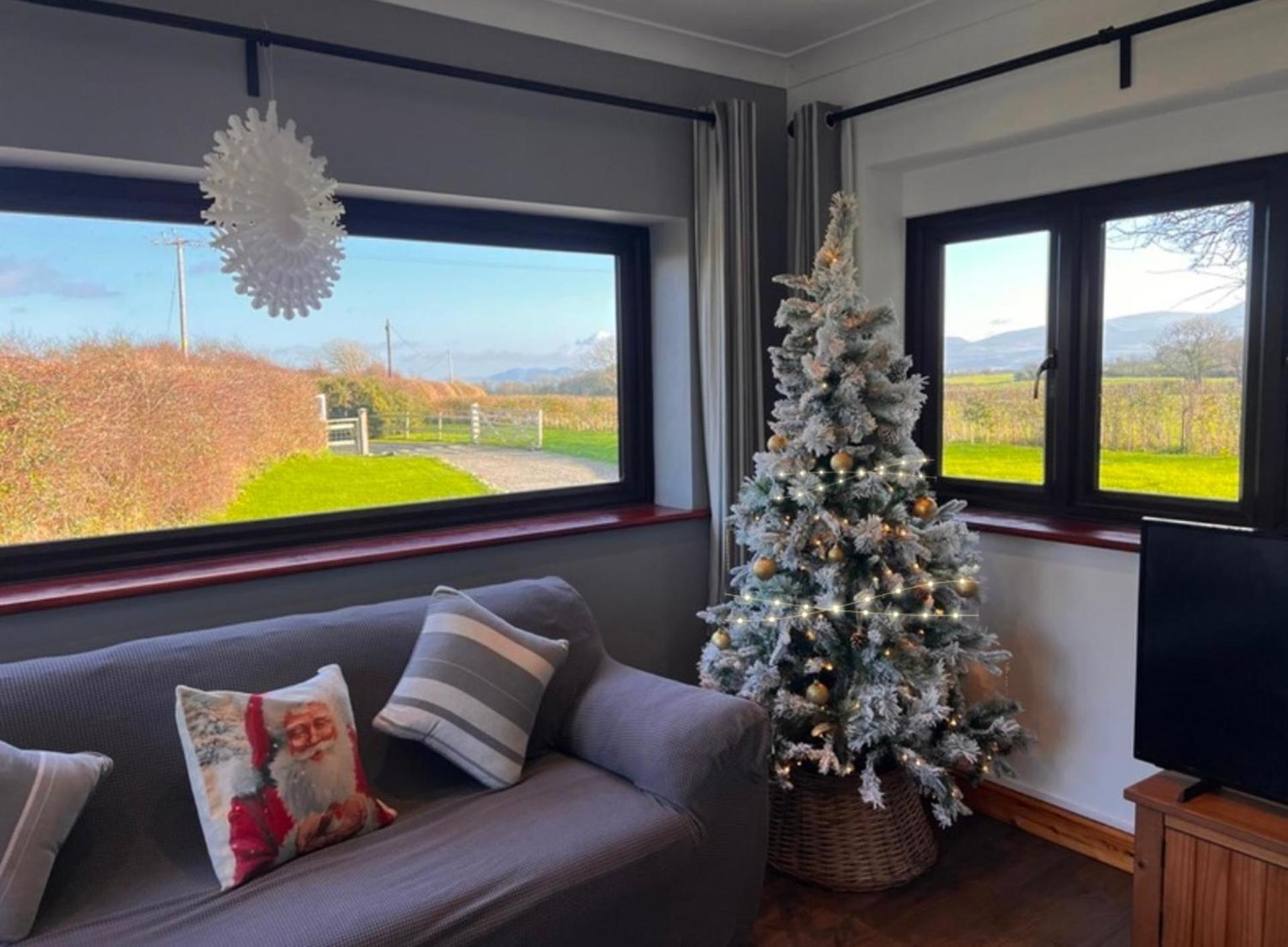 3 Bed Detached Cottage- Log Burner Mountain Views Beaumaris Exterior foto
